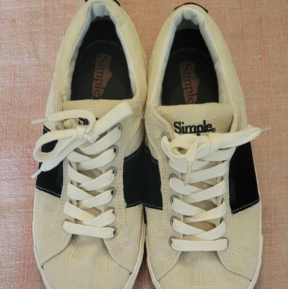 Simple Unisex Beige and Black Sneakers